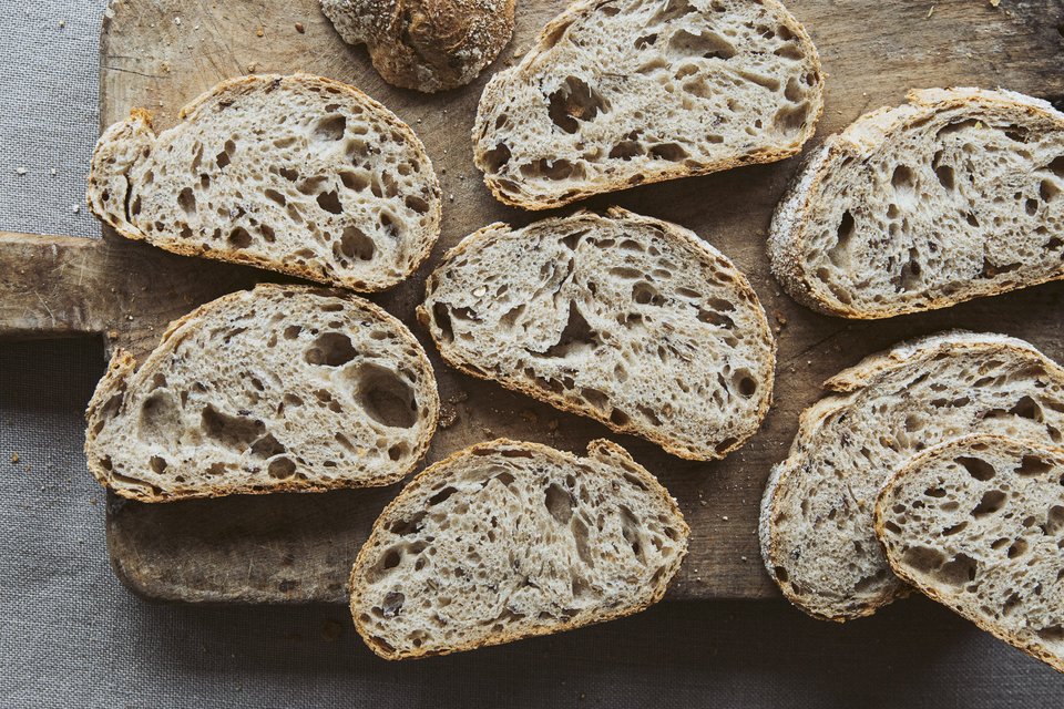 Demeterbrot, aufgeschnitten